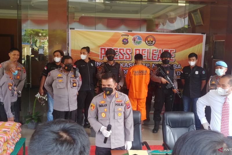Setelah diungkap polisi, ternyata mereka ini "otak" kasus 28 kilogram ganja di Padang