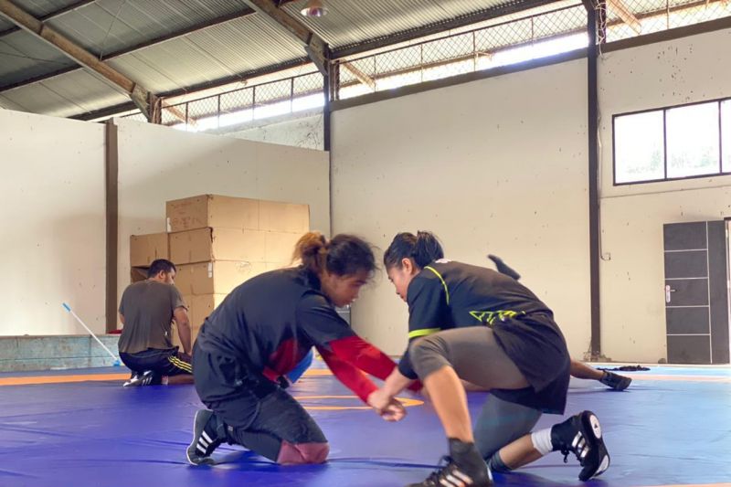 Berkekuatan sembilan atlet, cabor Gulat Sumbar optimistis raih dua medali emas di PON Papua