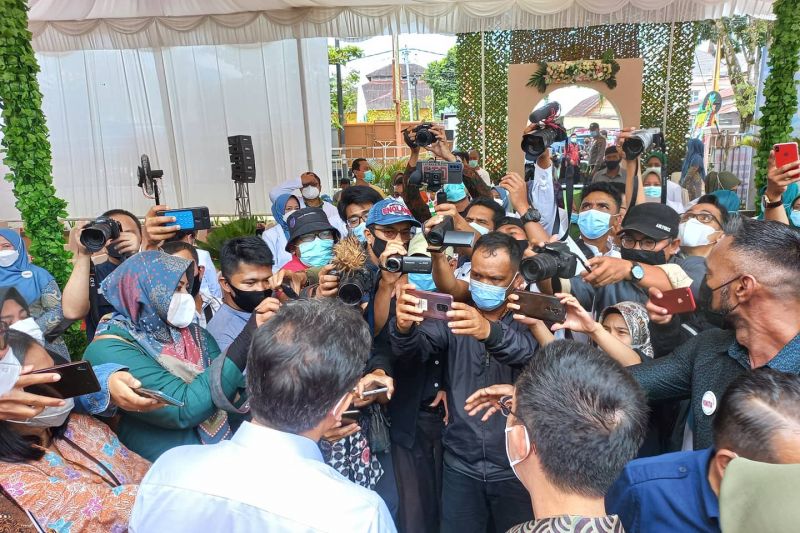 Ini dibentuk jurnalis Bukittinggi, karena banyak infomasi tersendat ke masyarakat