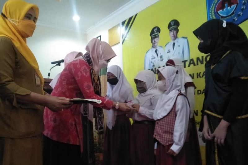 Cakupan kartu identitas anak di Mataram di atas nasional