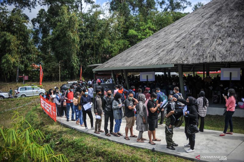 Cakupan vaksinasi COVID-19 di Bandung Barat sudah 54 persen