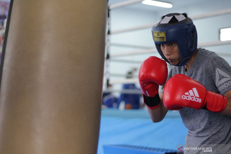 Erny Amalia siap pertahankan emas putri Jabar pertama di cabang Tinju