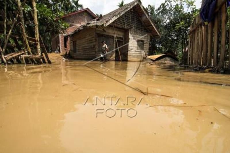 Banjir Akibat Luapan Sungai Di Aceh Utara