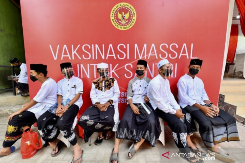 The COVID-19 task force accelerates vaccines for Acehnese teenagers, only 19,835 people have realized it