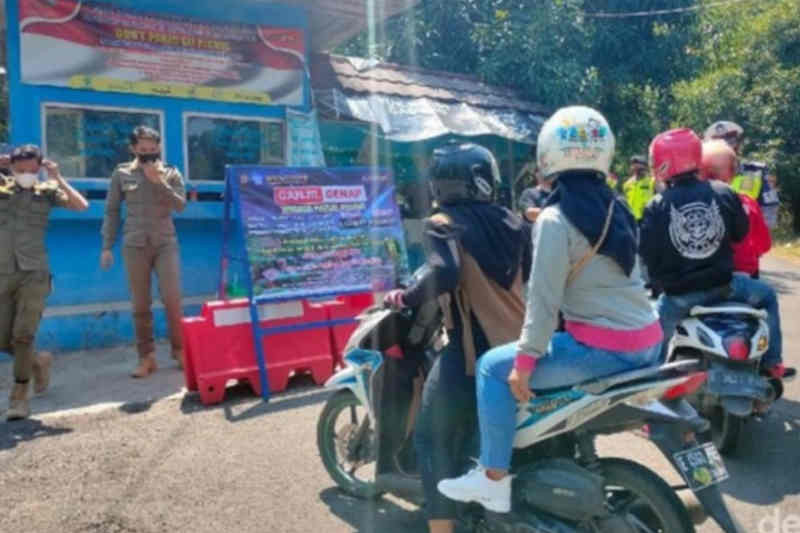 Polres Majalengka berlakukan sistem ganjil-genap di objek wisata