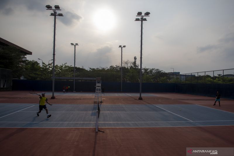 Latihan Atlet Tenis Lapangan Sumatera Selatan