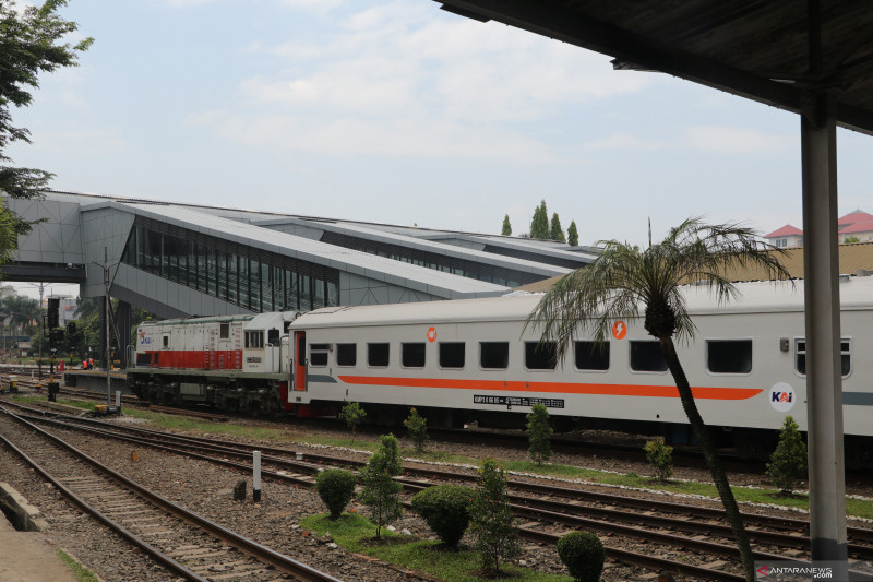 Empat kereta api lokal dibawah Daop 2 Bandung dioperasikan kembali