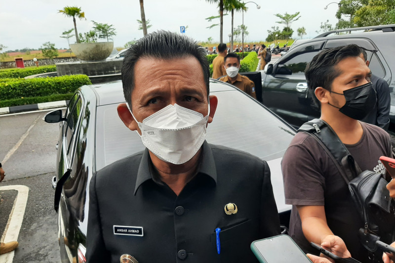 Gubernur Kepri minta TNI AL lebih intensifkan pengamanan laut Natuna
