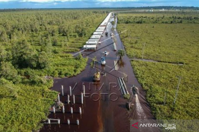 Jalan Trans Kalimantan Bukit Rawi Masih Terendam Banjir