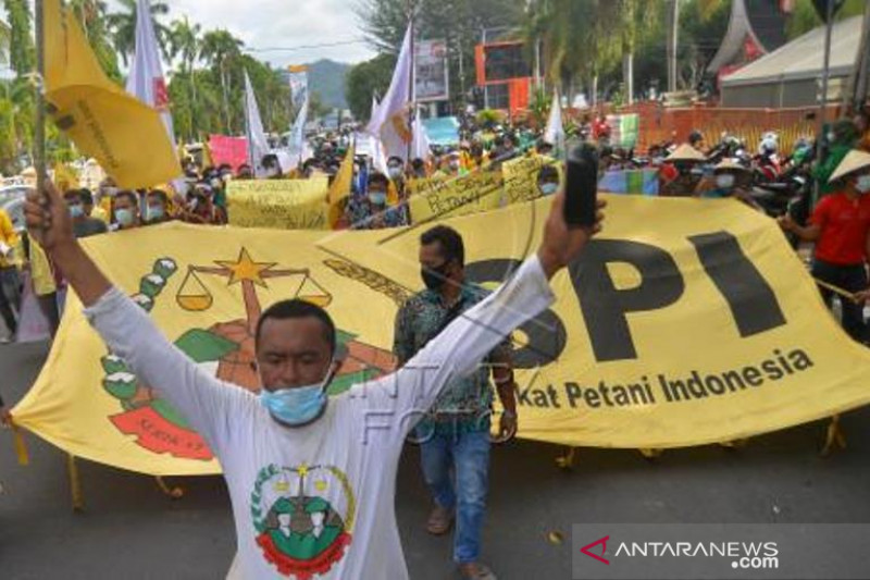 Aksi Hari Tani Nasional Di Padang