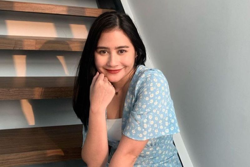 Prilly Latuconsina Berkepribadian "Compliance" - ANTARA News Yogyakarta ...