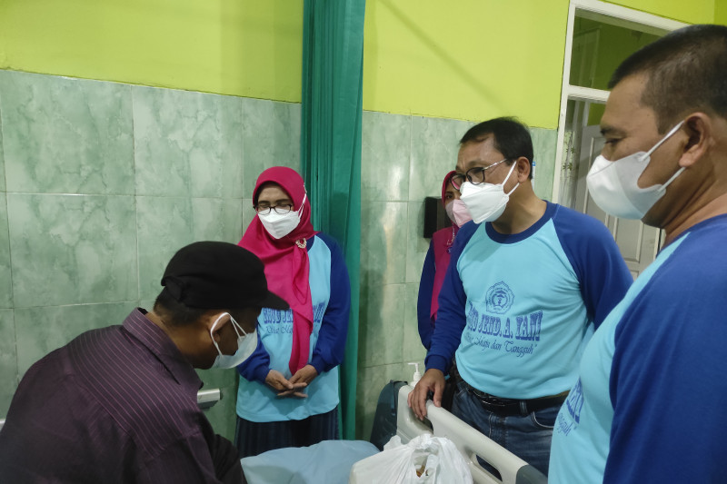 Wahdi tinjau penanganan pasien di RSUD A Yani