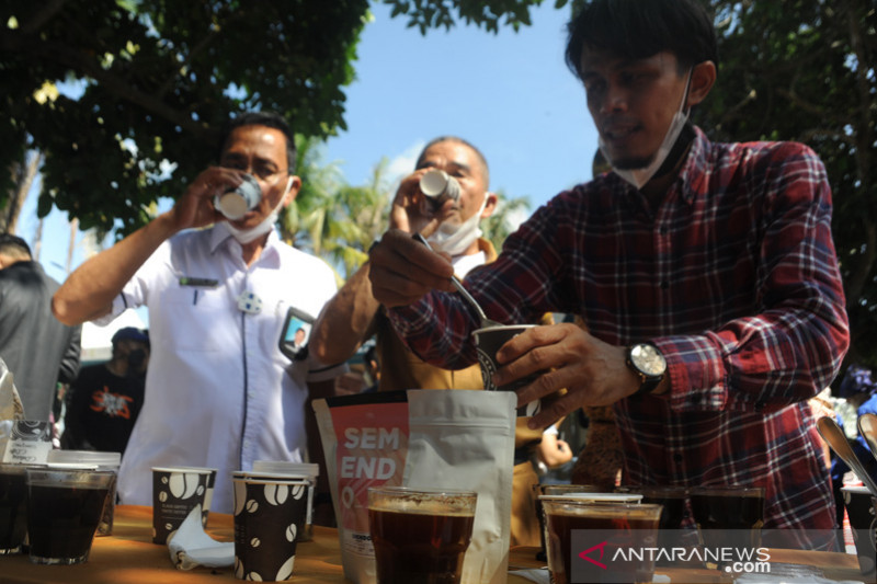 Fun Cupping di perayaan hari pariwisata