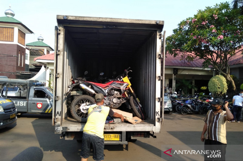 25 sepeda motor curian di rumah kontrakan disita Polres Bekasi