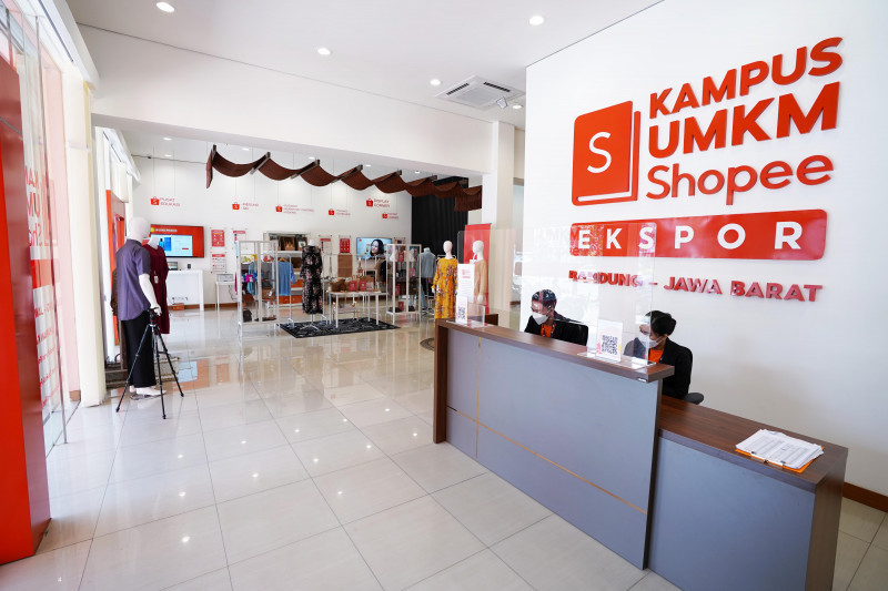 Kampus UMKM Shopee Ekspor hadir di Bandung.