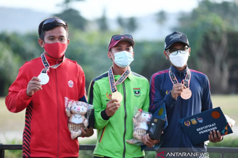 Sumbar Raih Emas Gantole PON Papua