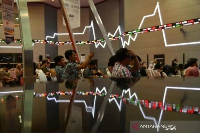 IHSG BEI melemah menunggu hasil rapat Bank Indonesia