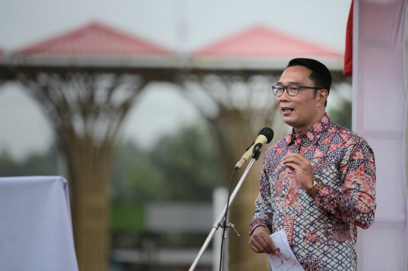 Ridwan Kamil meresmikan wajah baru Alun-alun Sorong