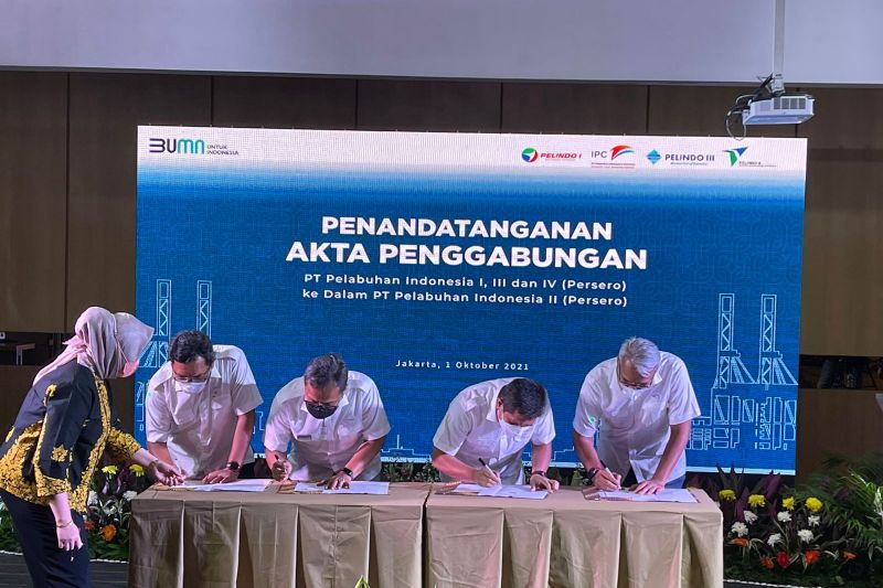 Empat BUMN sektor pelabuhan resmi merger jadi satu Pelindo