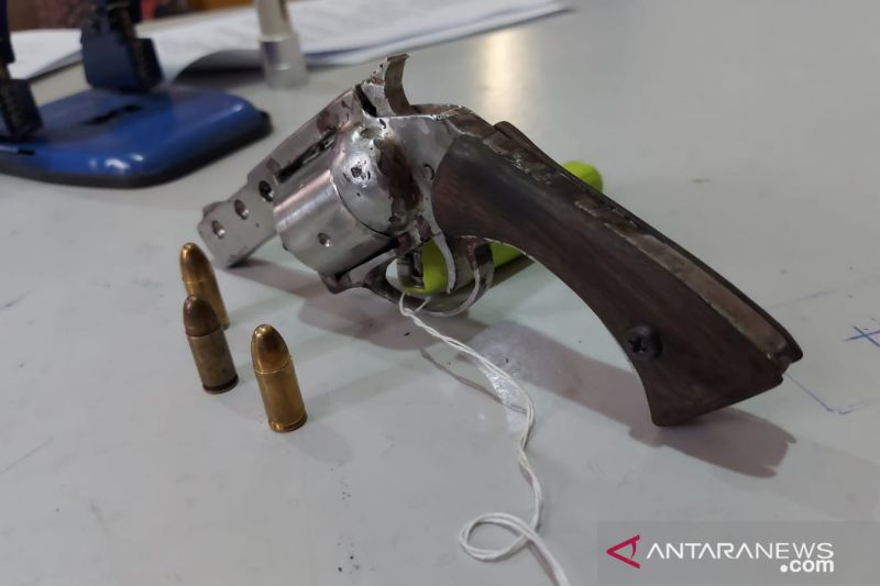 Polda Sumsel tangkap seorang pelajar bawa senjata api rakitan