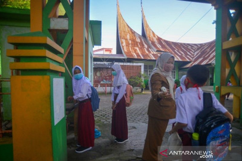 Sekolah Tatap Muka Di Padang
