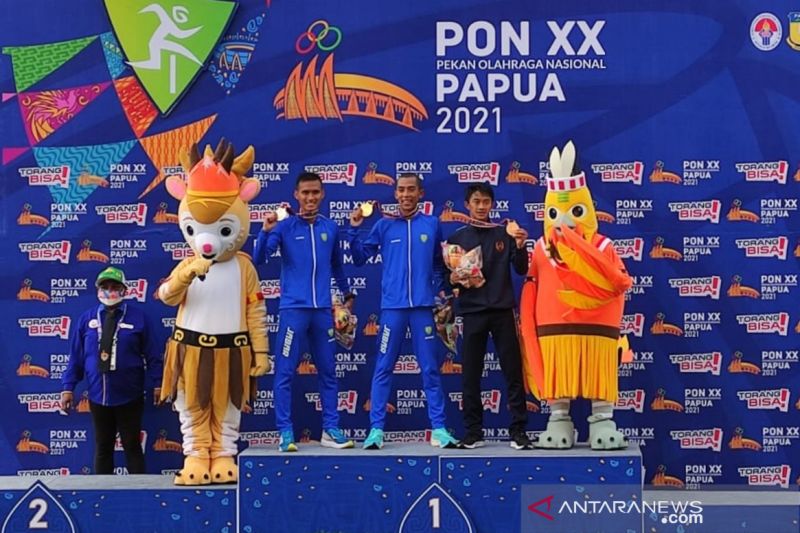 Agus Prayogo raih medali emas nomor lari 5.000 meter putra PON XX Papua