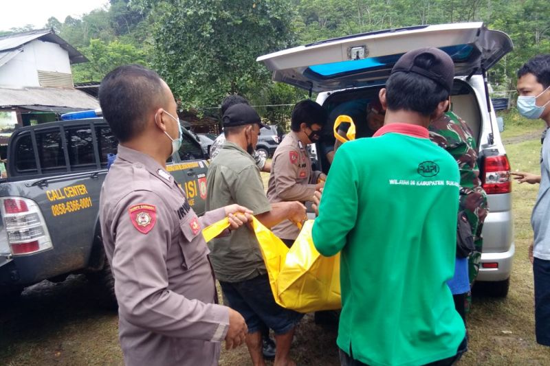 Wisatawan Tangerang tewas  saat berenang di Curug Cikaso