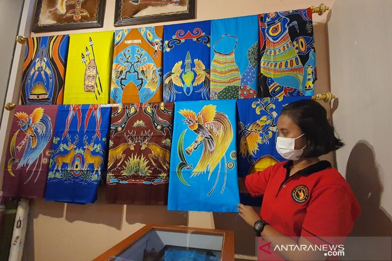 PON boosts sales of Papua traditional batik
