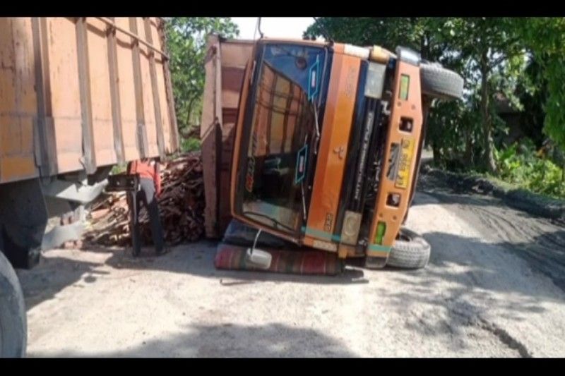 Truk terguling di Tol Purbaleunyi sudah selesai ditangani