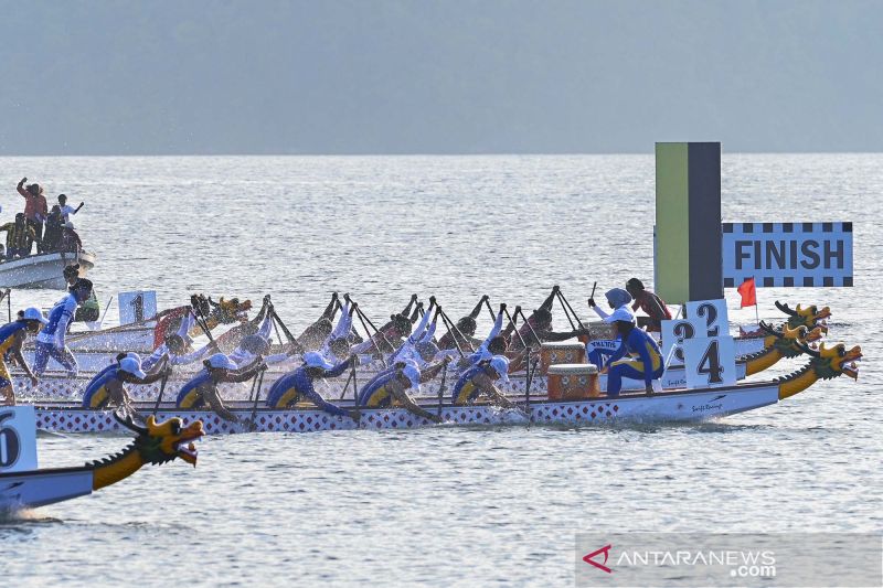 Papua putri dan Jabar putra raih emas perahu naga 500 meter