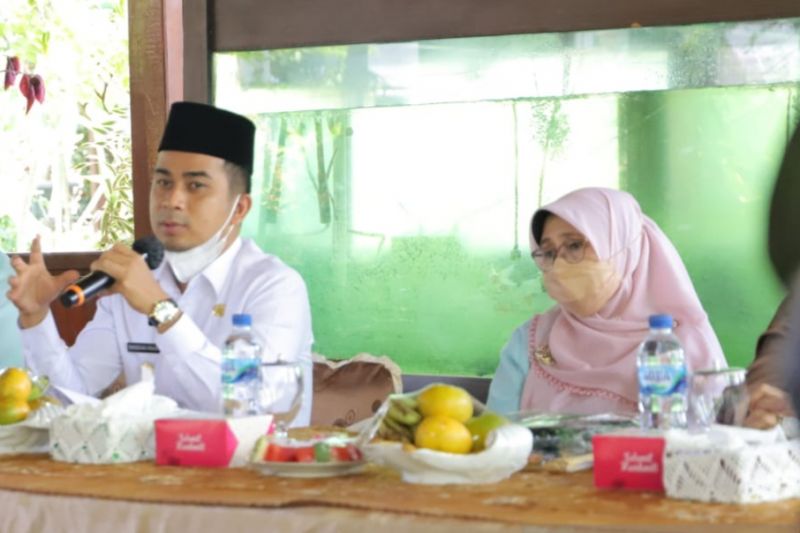 Menyediakan hadiah, upaya Pemkot Solok mengencarkan gebyar vaksinasi COVID-19