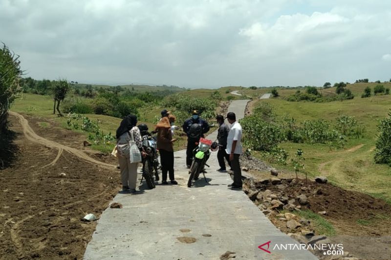 Kawasan peternakan di Garut peroleh bantuan betonisasi jalan