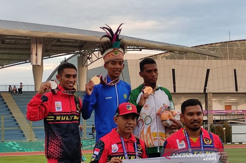 PON: Long-distance 'king' Agus Prayogo wins 10,000m gold