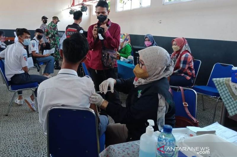 Kecamatan dan Puskesmas di Cianjur ditargetkan tuntaskan 51 ribu vaksinasi