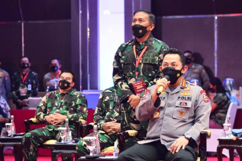 Kapolri Tekankan TNI-Polri Terus Bersinergi Wujudkan Target Vaksinasi Presiden Jokowi