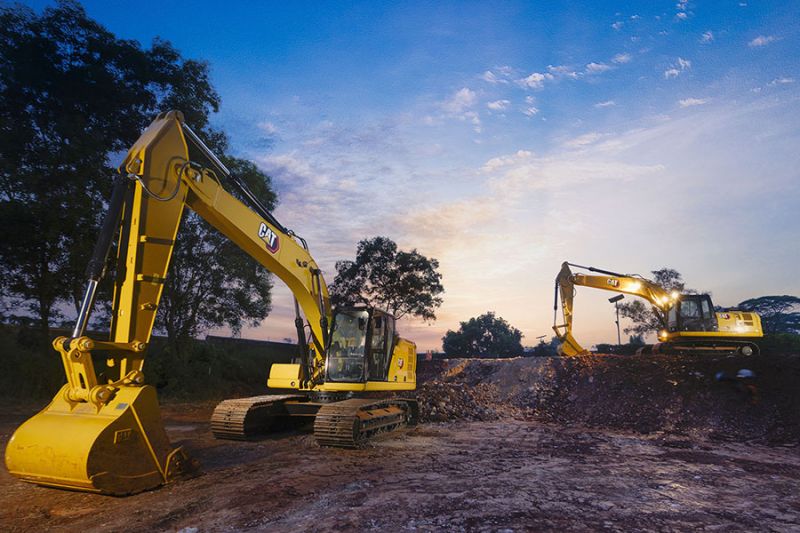 Trakindo Rilis Excavator Baru Sambut Pemulihan Ekonomi<script async src=