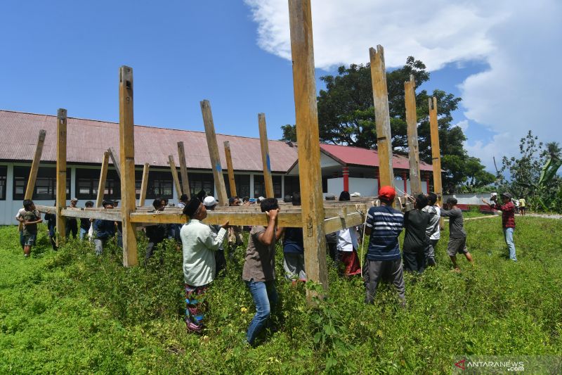 SEMANGAT GOTONG ROYONG WARGA DESA