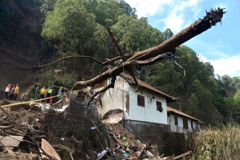 Gempa Landa Bali