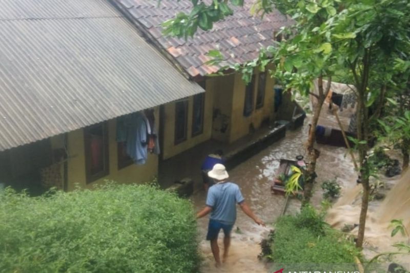 BPBD Cianjur imbau warga di bantaran sungai siaga bencana banjir