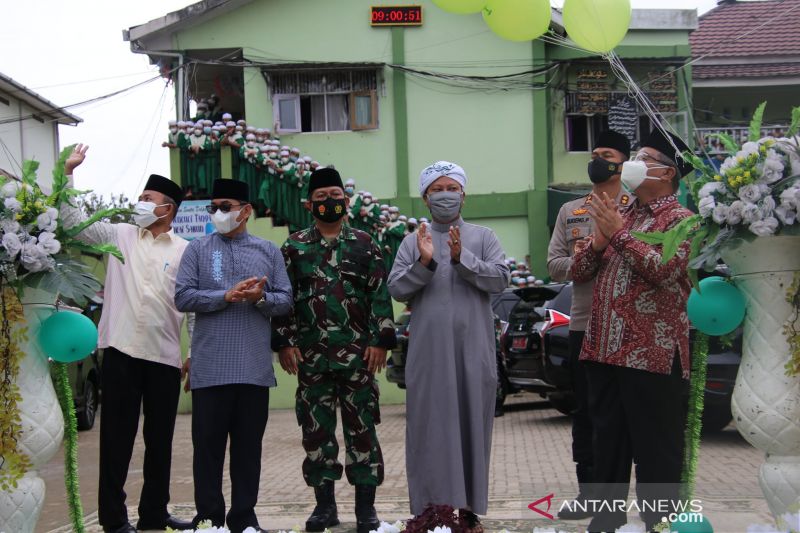 Bersilaturrahmi ke Ponpes Dalpa, Bupati HSS resmikan beberapa bangunan