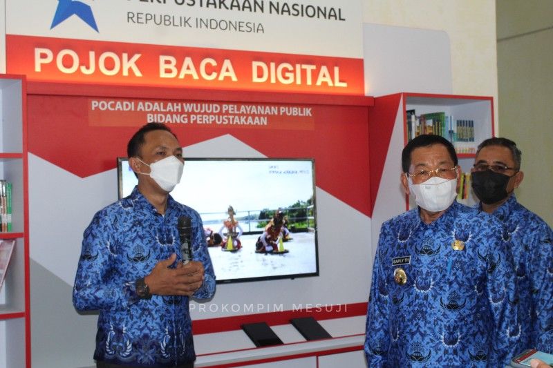 Bupati Mesuji resmikan pojok baca digital