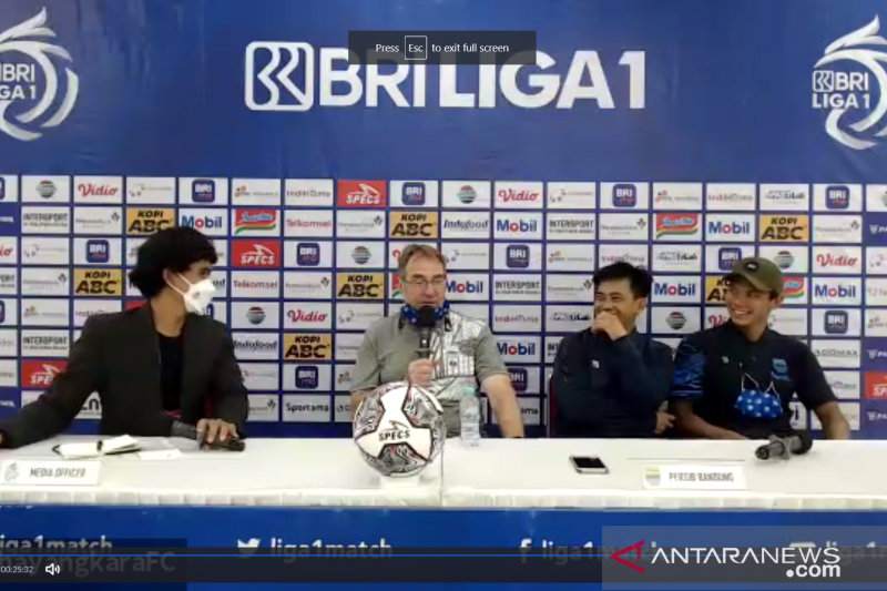 Robert Alberts sebut Persib Bandung kecolongan di babak pertama hadapi PSS