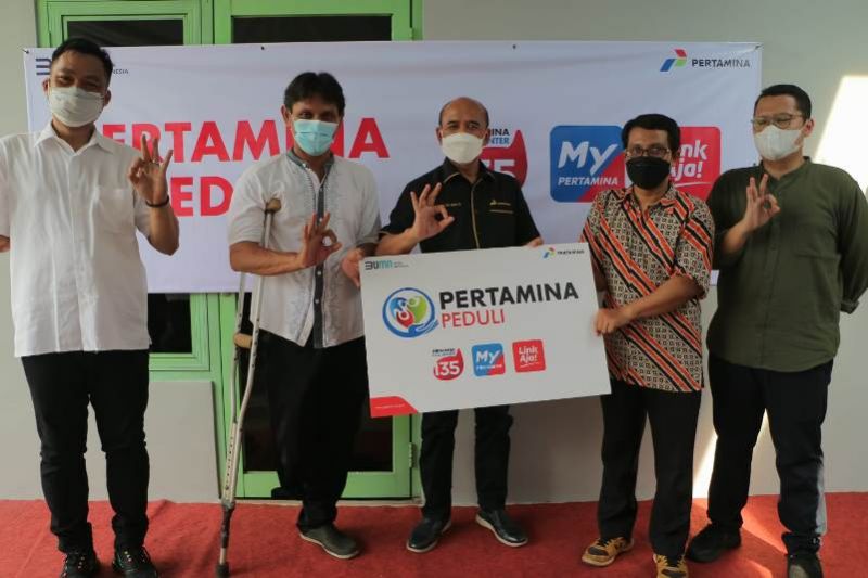 Pertamina Patra Niaga Regional JBB berikan bantuan kepada pekerja disabilitas di Tangsel