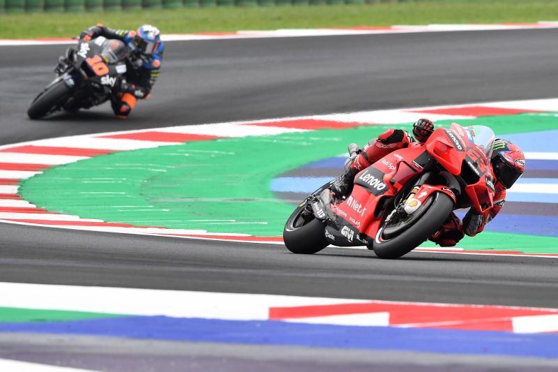 Francesco Bagnaia klaim pole GP Emilia Romagna