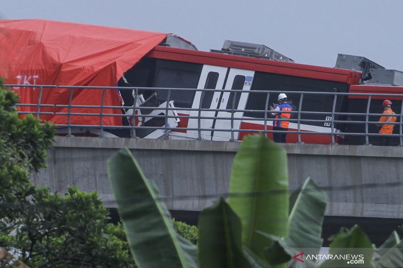 Kemenhub sayangkan insiden tabrakan LRT Jabodebek