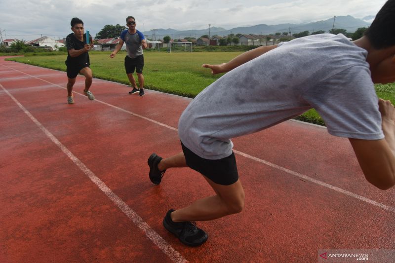 Latihan Atlet Atletik Jelang Peparnas Papua