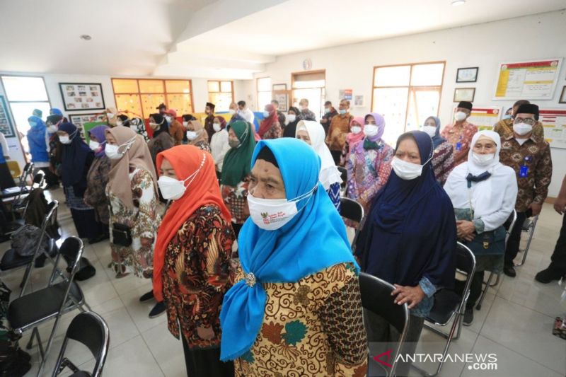 Pemkot Bandung targetkan setiap kecamatan miliki sekolah lansia