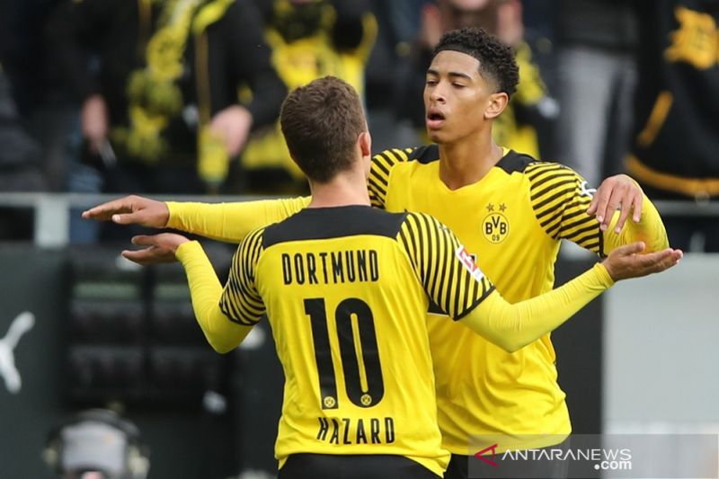 Borussia Dortmund tundukkan Cologne, Wolfsburg menang bersama pelatih baru