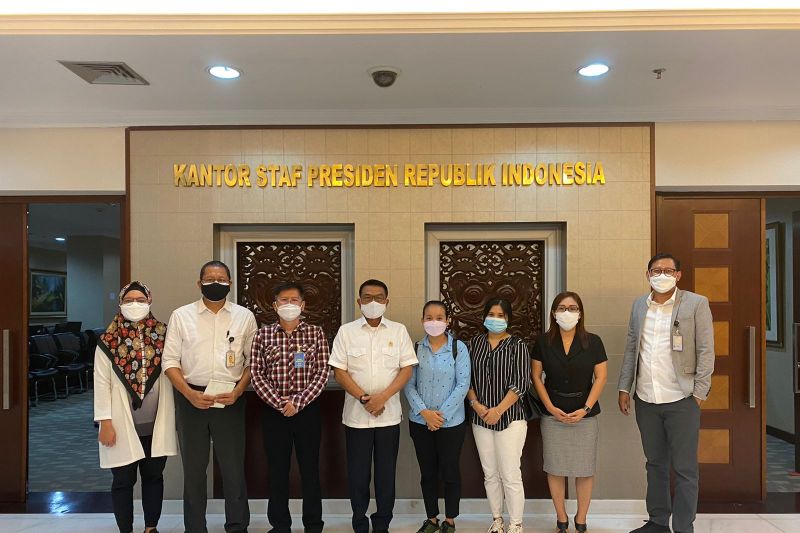 Dua calon pekerja migran Indonesia mengadu ke Kantor Sekretariat Presiden