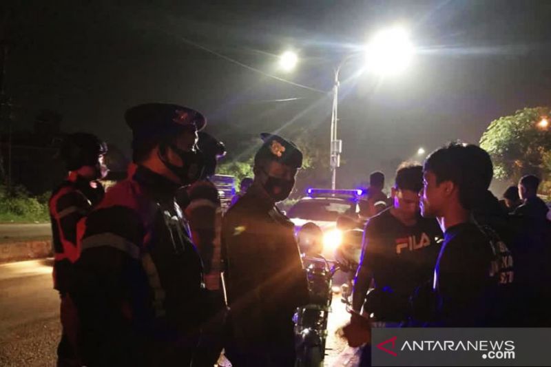 Polres Karawang bentuk tim guna kurangi kriminalitas malam hari